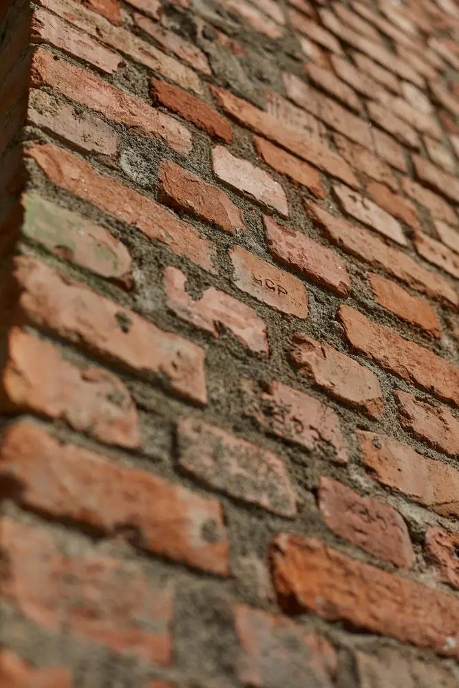 Muro de tijolos